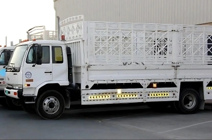 7 ton pickup for rent in dubai