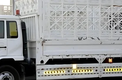 7 ton pickup for rent in dubai